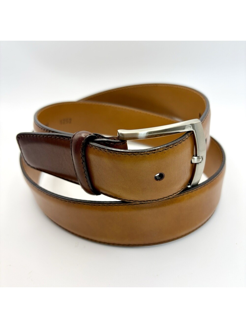 Magnanni Mens Belt Brown Leather Belt 1252 Size 34 Made in Spain Silver Buckle